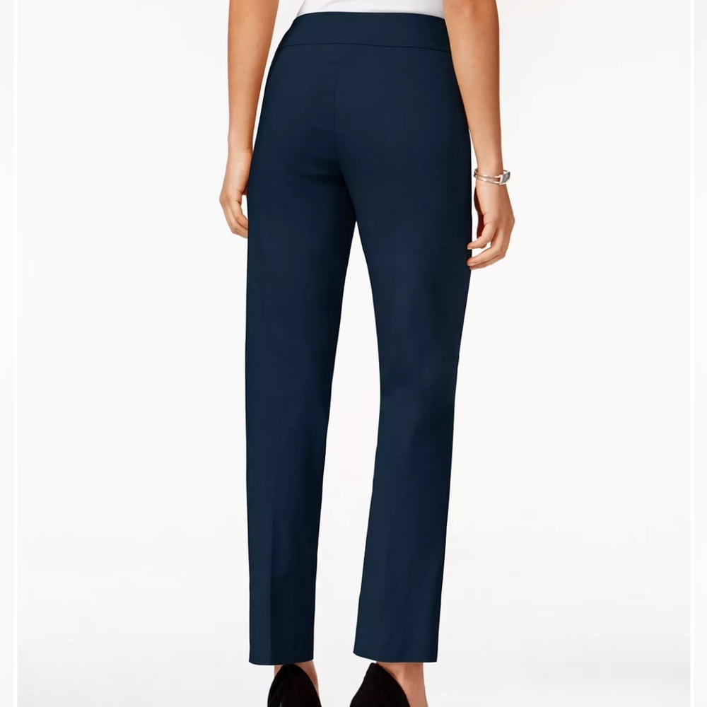 JM COLLECTION | Studded Pull-On Tummy Control, Petite - Picture 6 of 6